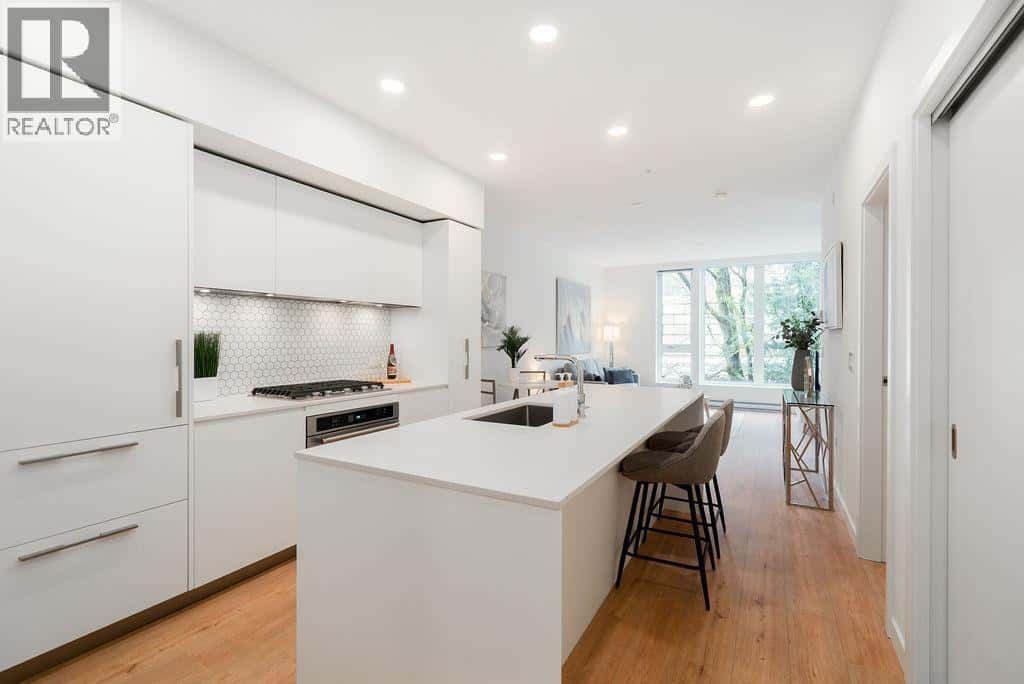 406 1504 SCOTT CRESCENT — Squamish, British Columbia - Photo 2 of 36