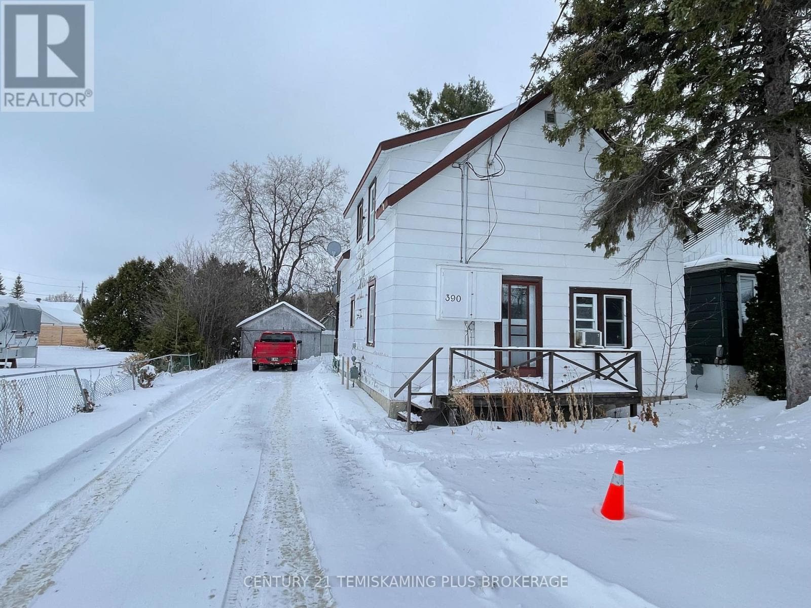 390 FARAH AVENUE — Temiskaming Shores (New Liskeard), Ontario - Main photo