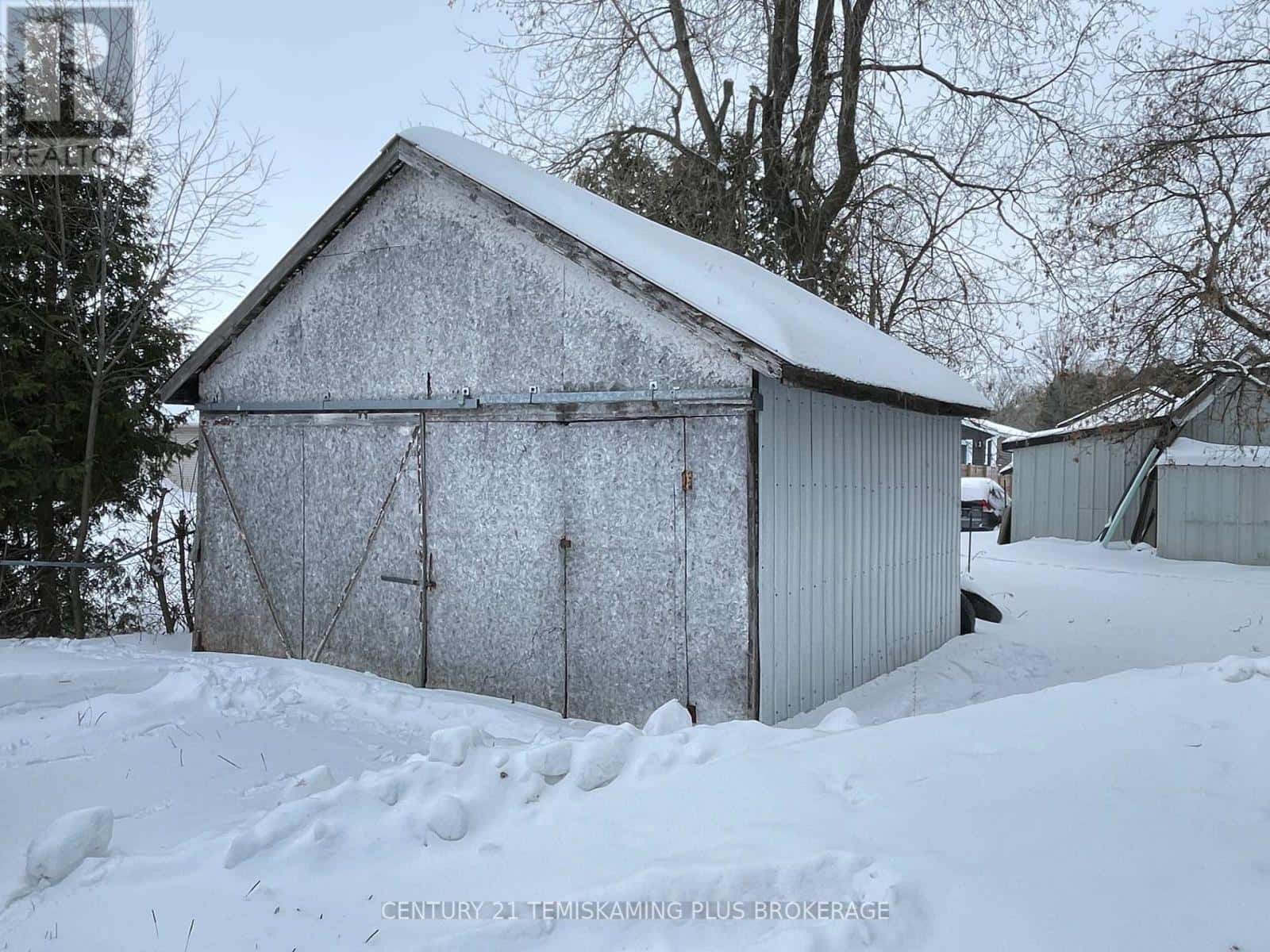 390 FARAH AVENUE — Temiskaming Shores (New Liskeard), Ontario - Photo 3 of 29