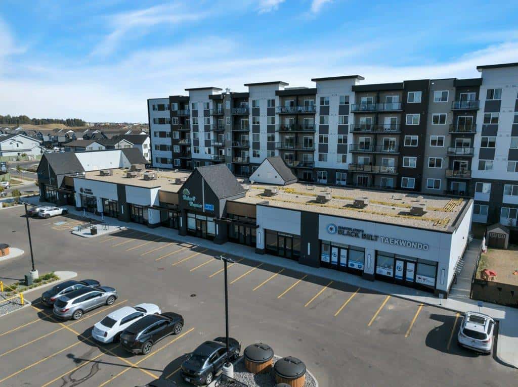 Edmonton — Edmonton - Photo 5 of 84