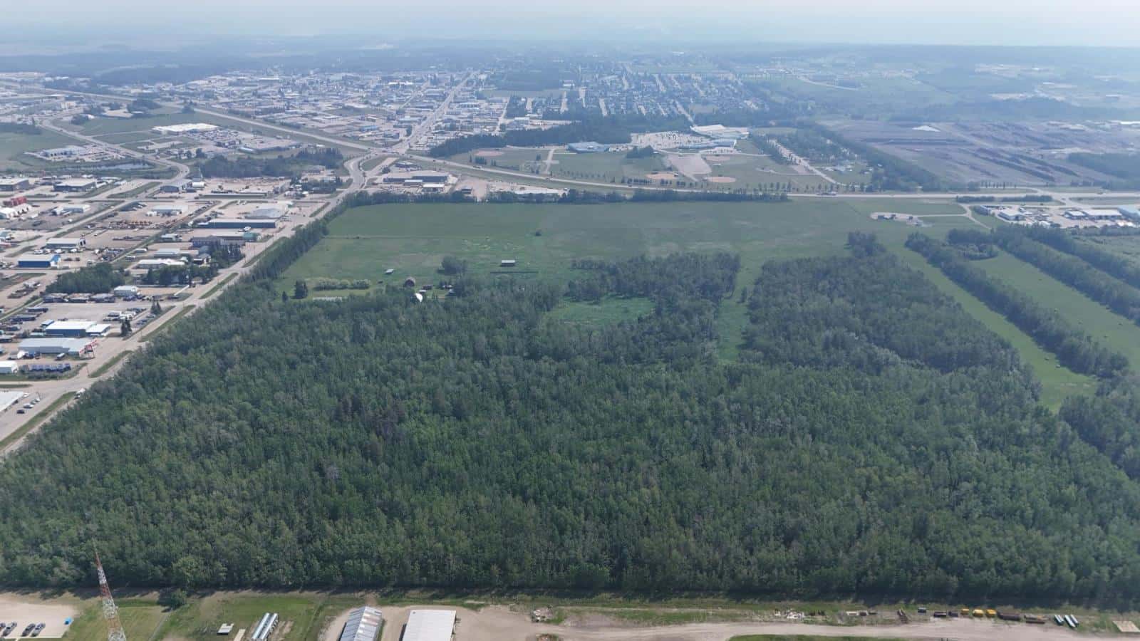 6311 50 Avenue — Drayton Valley - Photo 3 of 21