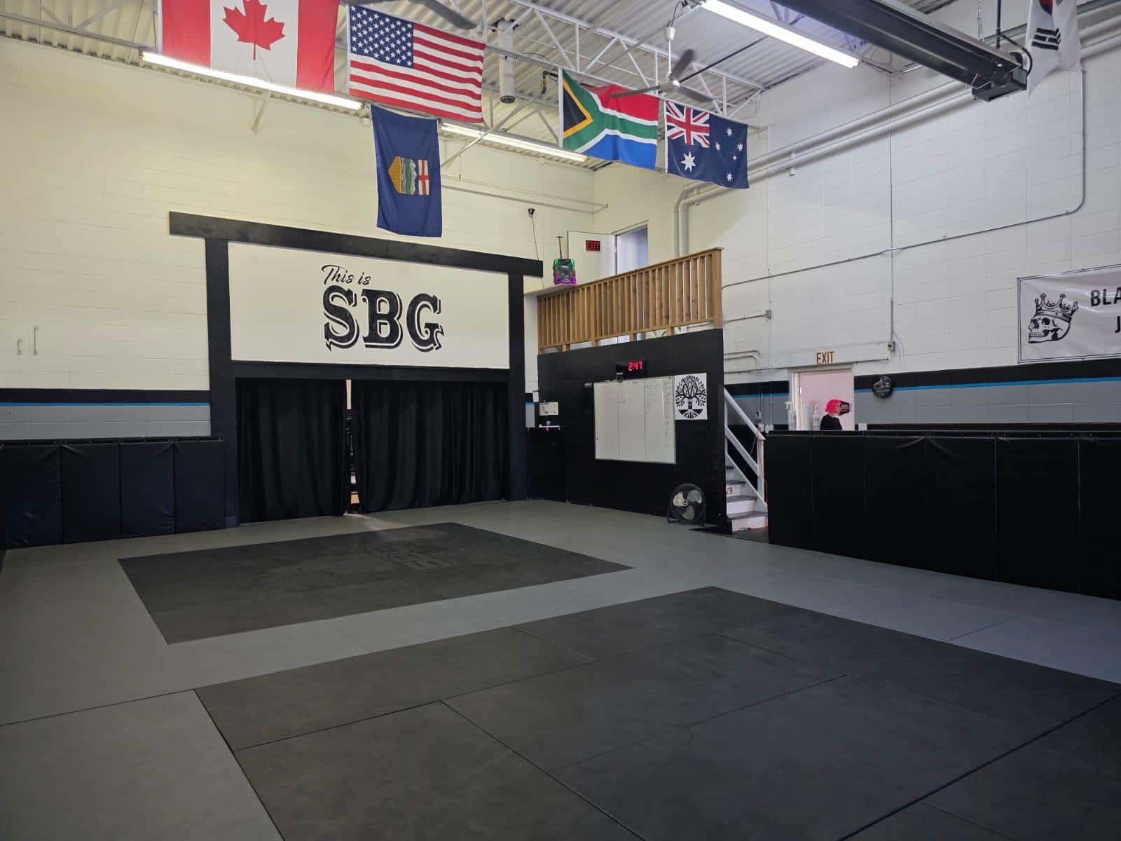 5516 53 Avenue — Drayton Valley - Photo 3 of 66