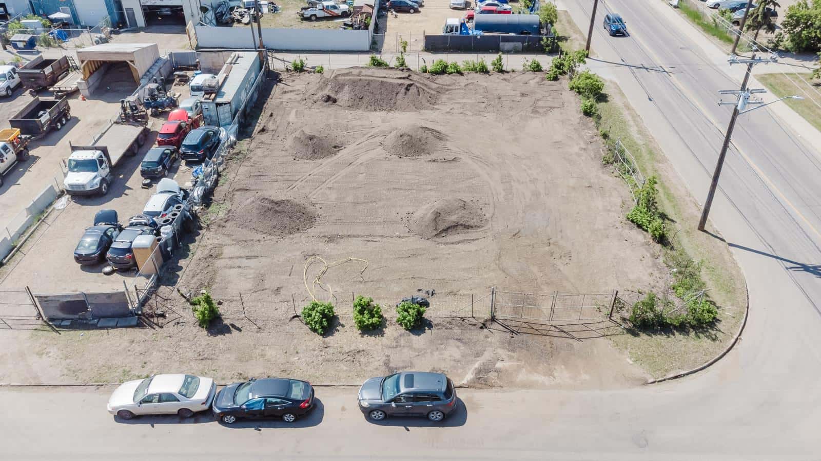 5405 129 Avenue — Edmonton - Photo 3 of 12