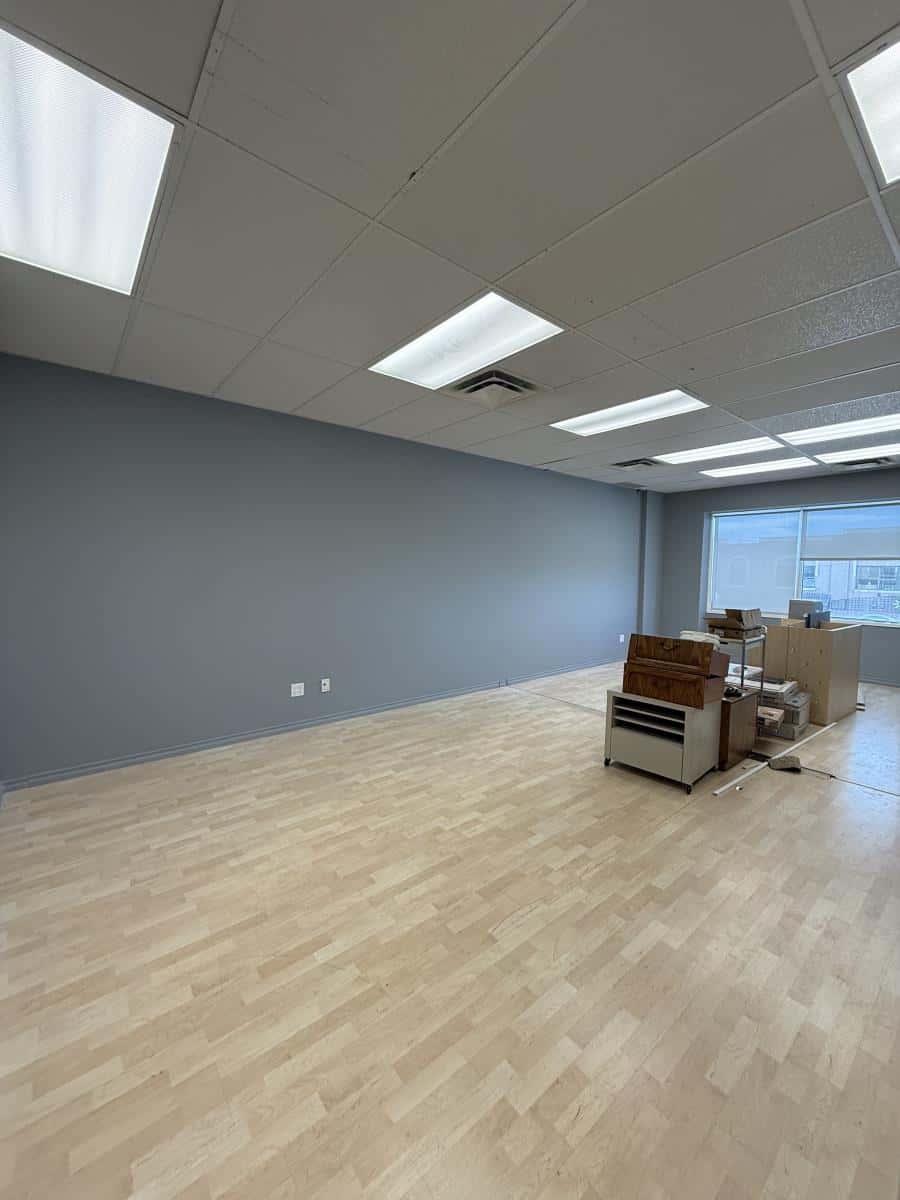 6924 ROPER Road — Edmonton - Photo 4 of 45