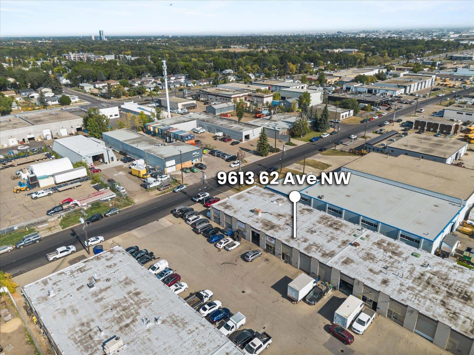 Edmonton — Edmonton - Photo 3 of 12