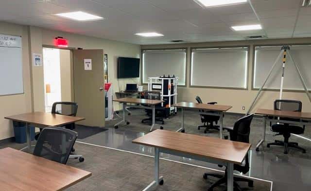 Edmonton — Edmonton - Photo 3 of 27