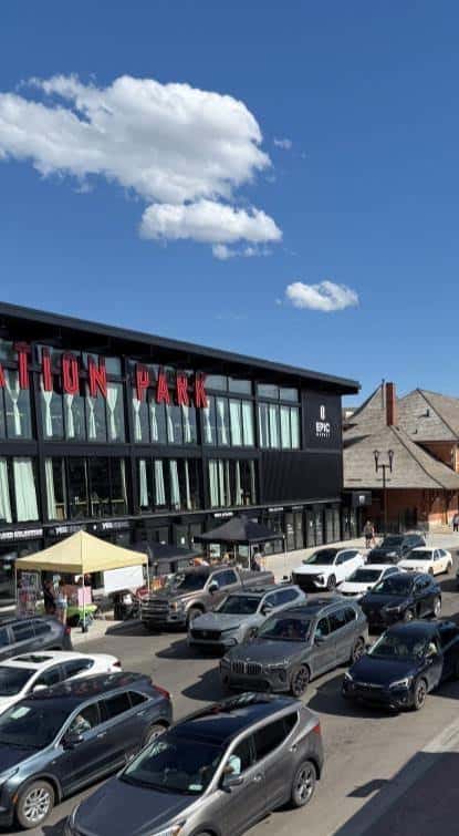 Edmonton — Edmonton - Photo 2 of 30