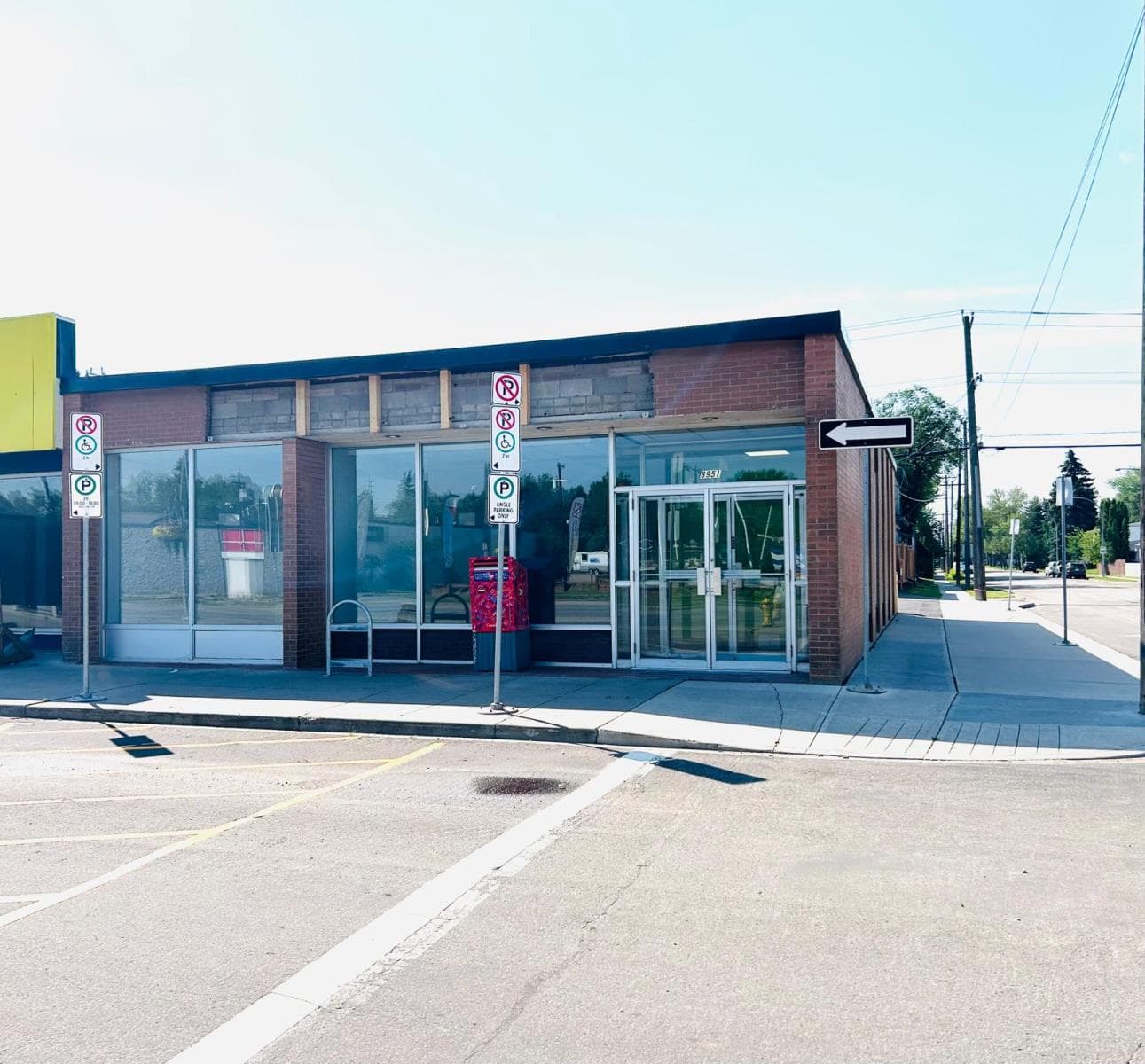 Edmonton — Edmonton - Main photo