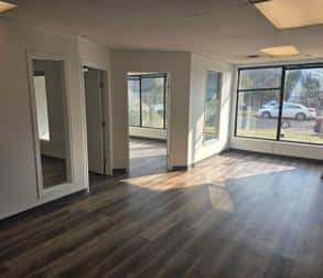 Edmonton — Edmonton - Photo 3 of 42