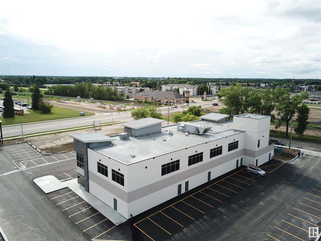 4620 48 Street — Stony Plain - Photo 3 of 21