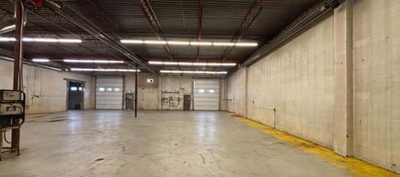 Edmonton — Edmonton - Photo 4 of 42