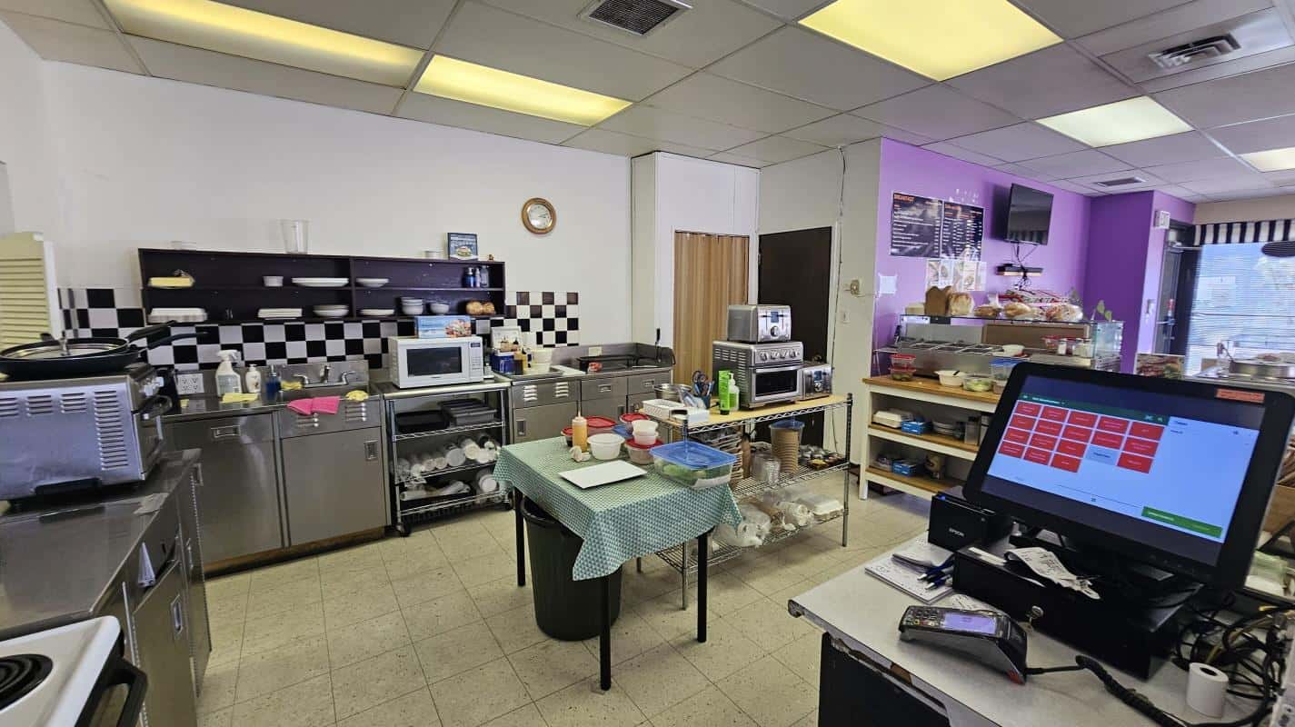 Edmonton — Edmonton - Photo 5 of 36