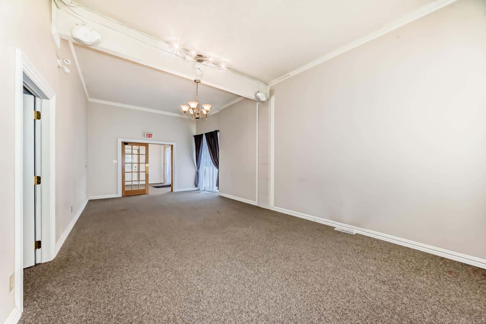 Edmonton — Edmonton - Photo 5 of 312