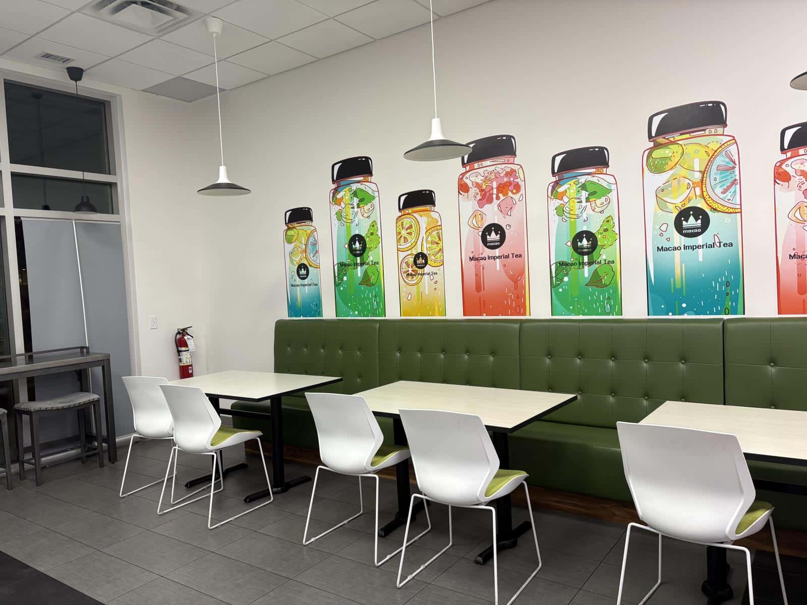 2539 17 St NW — Edmonton - Photo 3 of 140