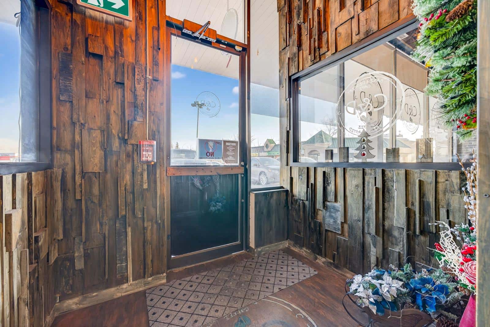 Edmonton — Edmonton - Photo 5 of 195