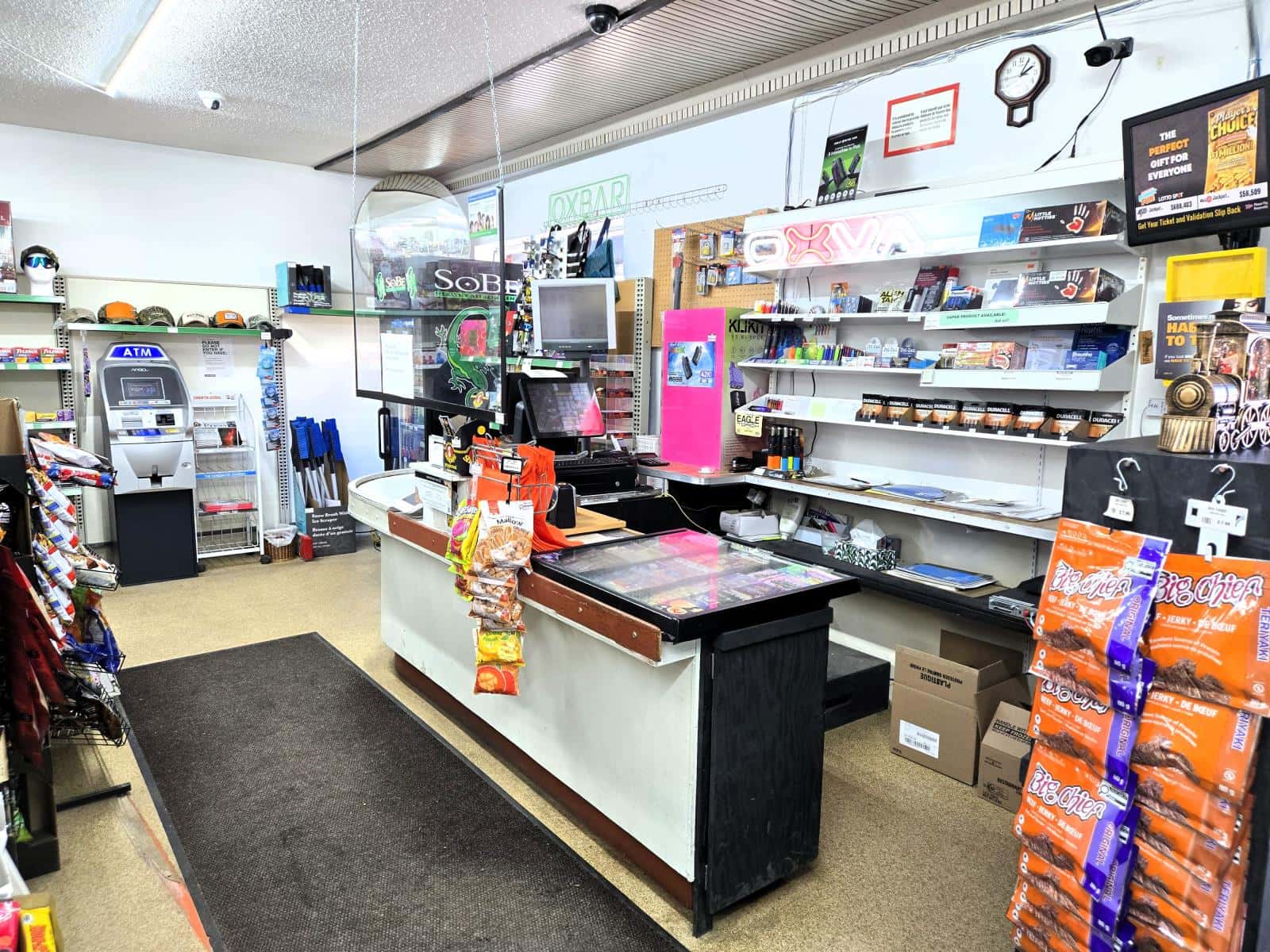 Lougheed — Lougheed - Photo 5 of 36