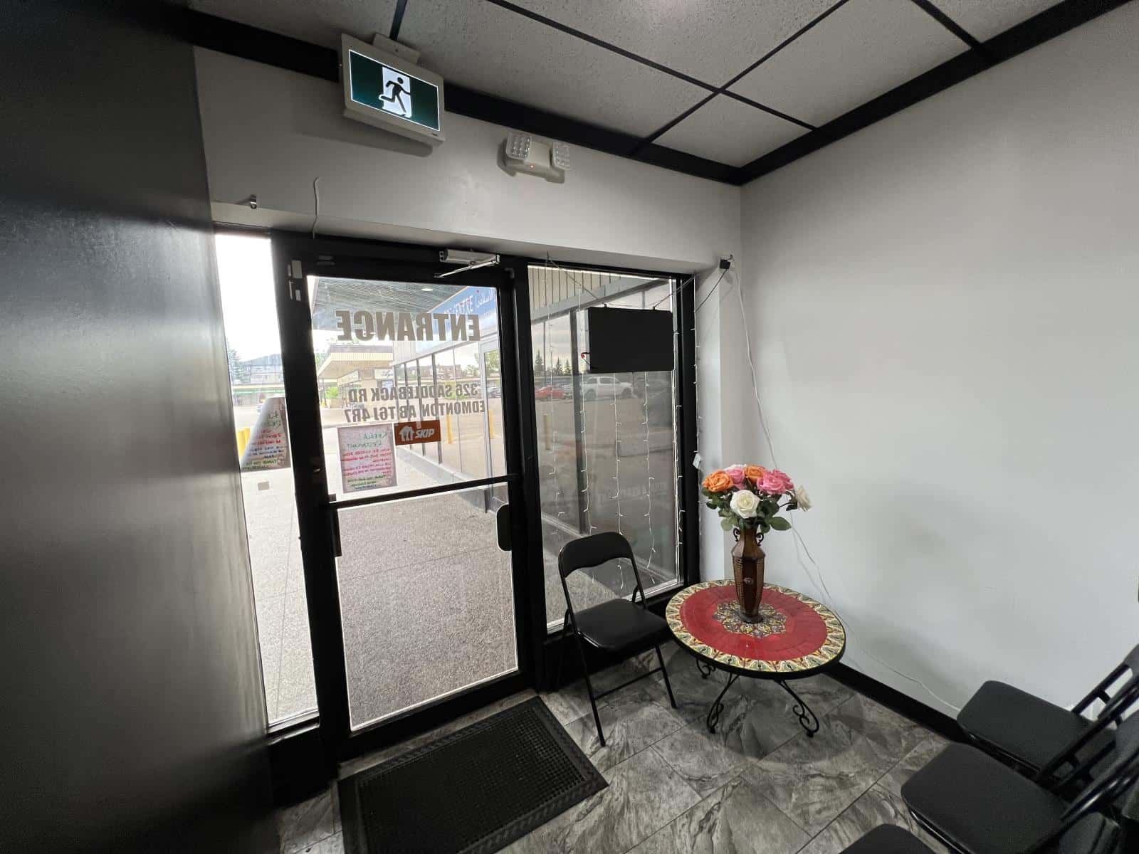 Edmonton — Edmonton - Photo 3 of 189