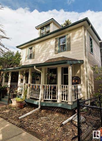 9928 81 Avenue — Edmonton - Photo 3 of 24