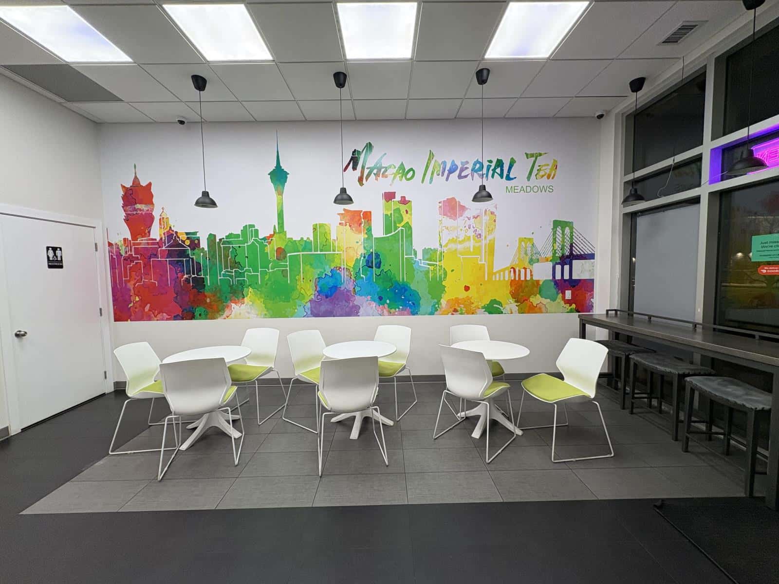 2539 17 St NW — Edmonton - Photo 5 of 140