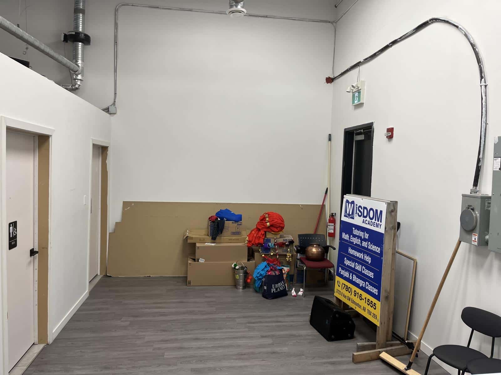 Edmonton — Edmonton - Photo 4 of 30