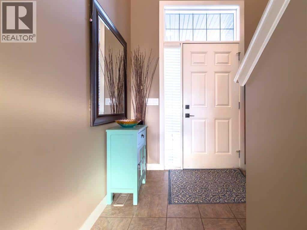 5805 68 Avenue Close — Rocky Mountain House, Alberta - Photo 4 of 49