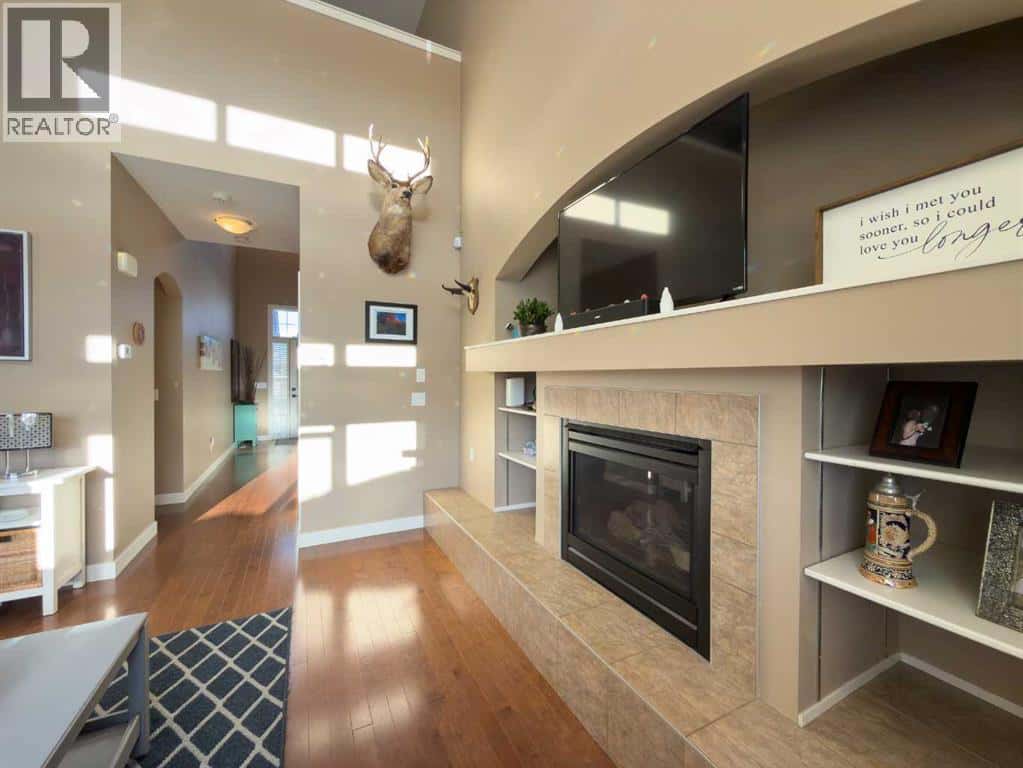 5805 68 Avenue Close — Rocky Mountain House, Alberta - Photo 5 of 49