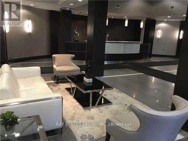 702 - 73 KING WILLIAM CRESCENT - Photo 4 of 15, Richmond Hill (Langstaff), Ontario