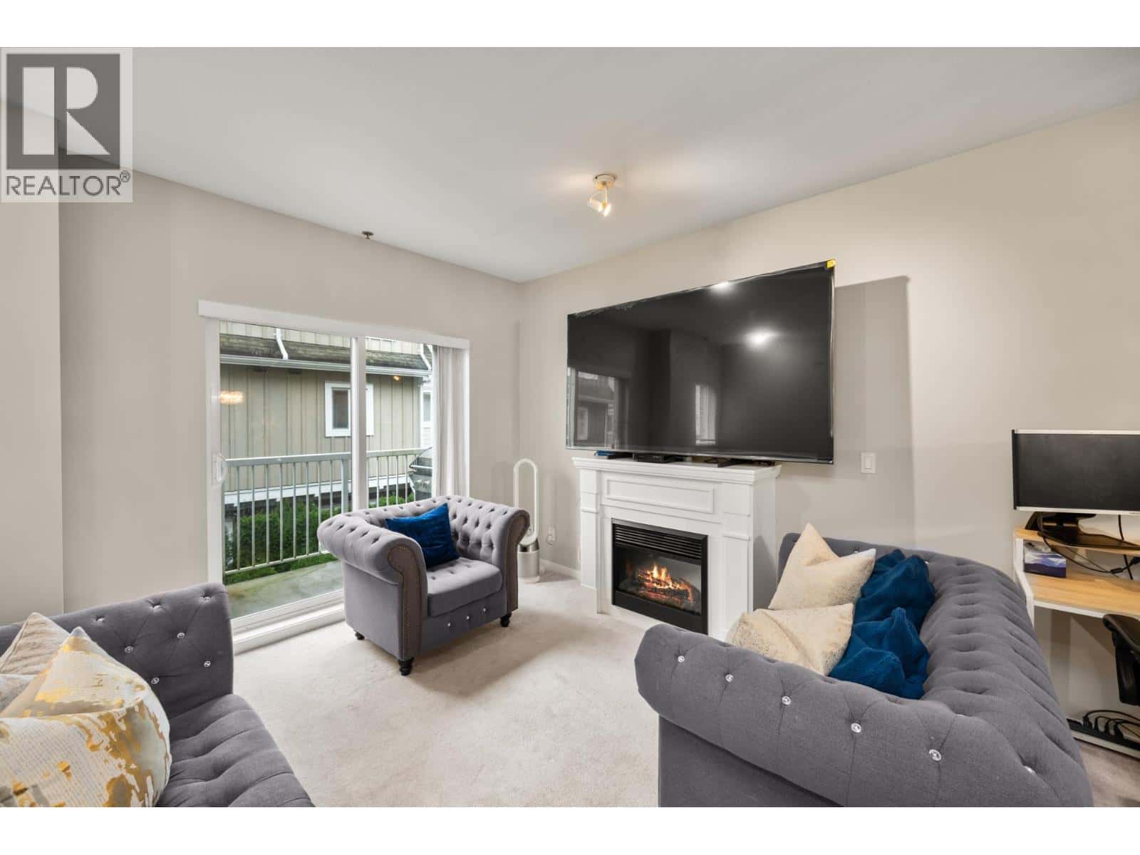 508 1661 FRASER AVENUE — Port Coquitlam, British Columbia - Photo 3 of 34