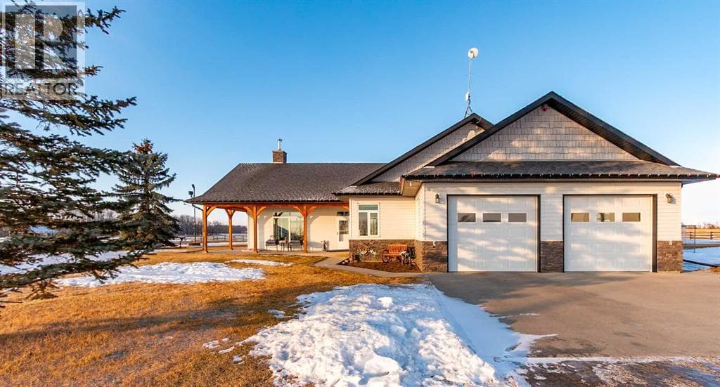 34126 Range Road 20 — Rural Red Deer County, Alberta - Main photo