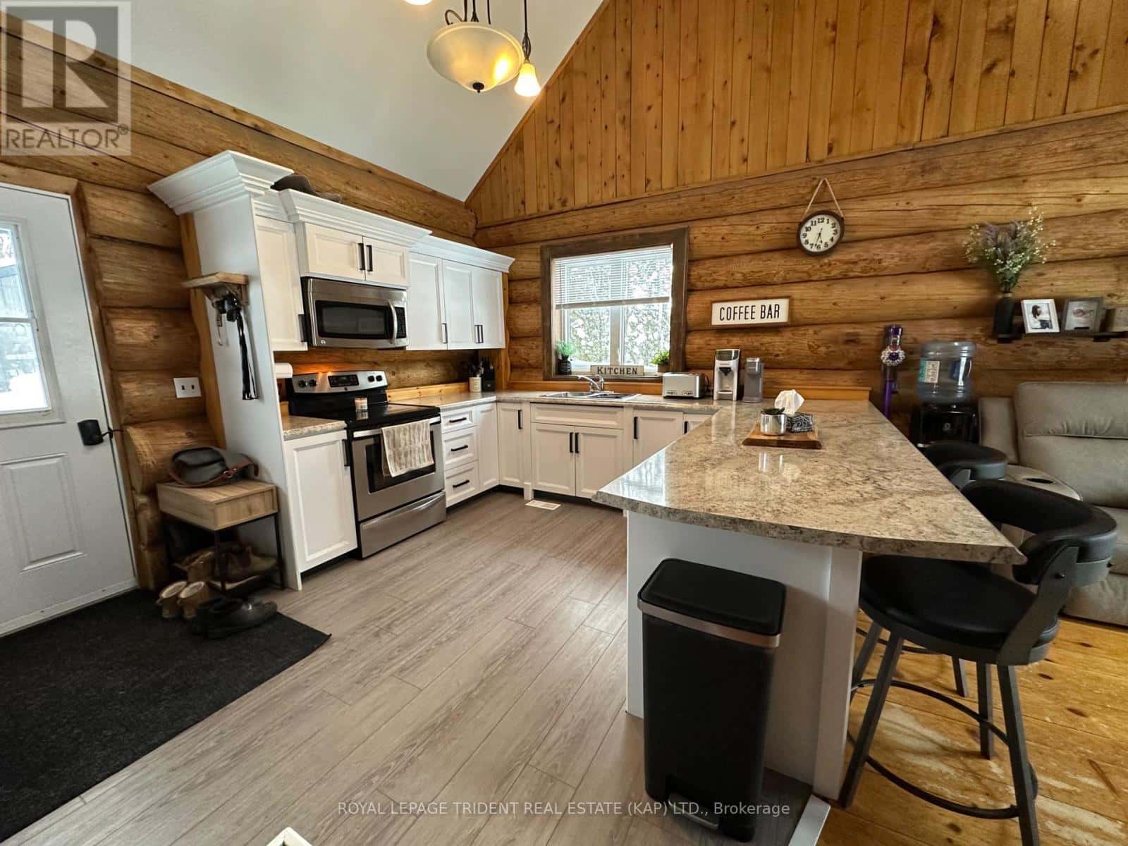 127 MITCHELL ROAD — Kapuskasing, Ontario - Photo 3 of 47