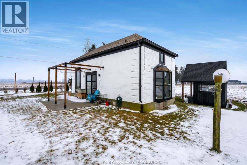 29060 Jane ROAD — Thamesville, Ontario - Photo 3 of 31