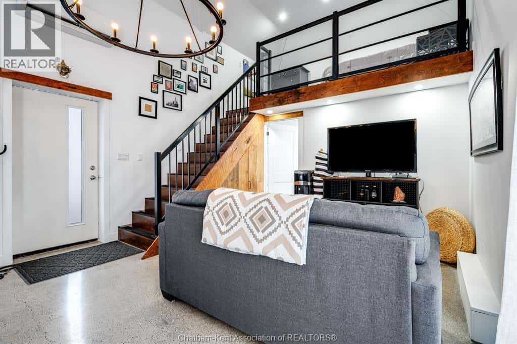 29060 Jane ROAD — Thamesville, Ontario - Photo 4 of 31