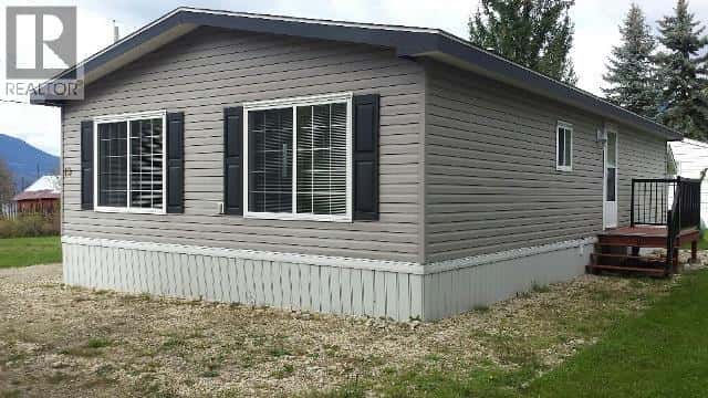 217 ZACKS Road Unit# 19 — Nakusp, British Columbia - Photo 3 of 18