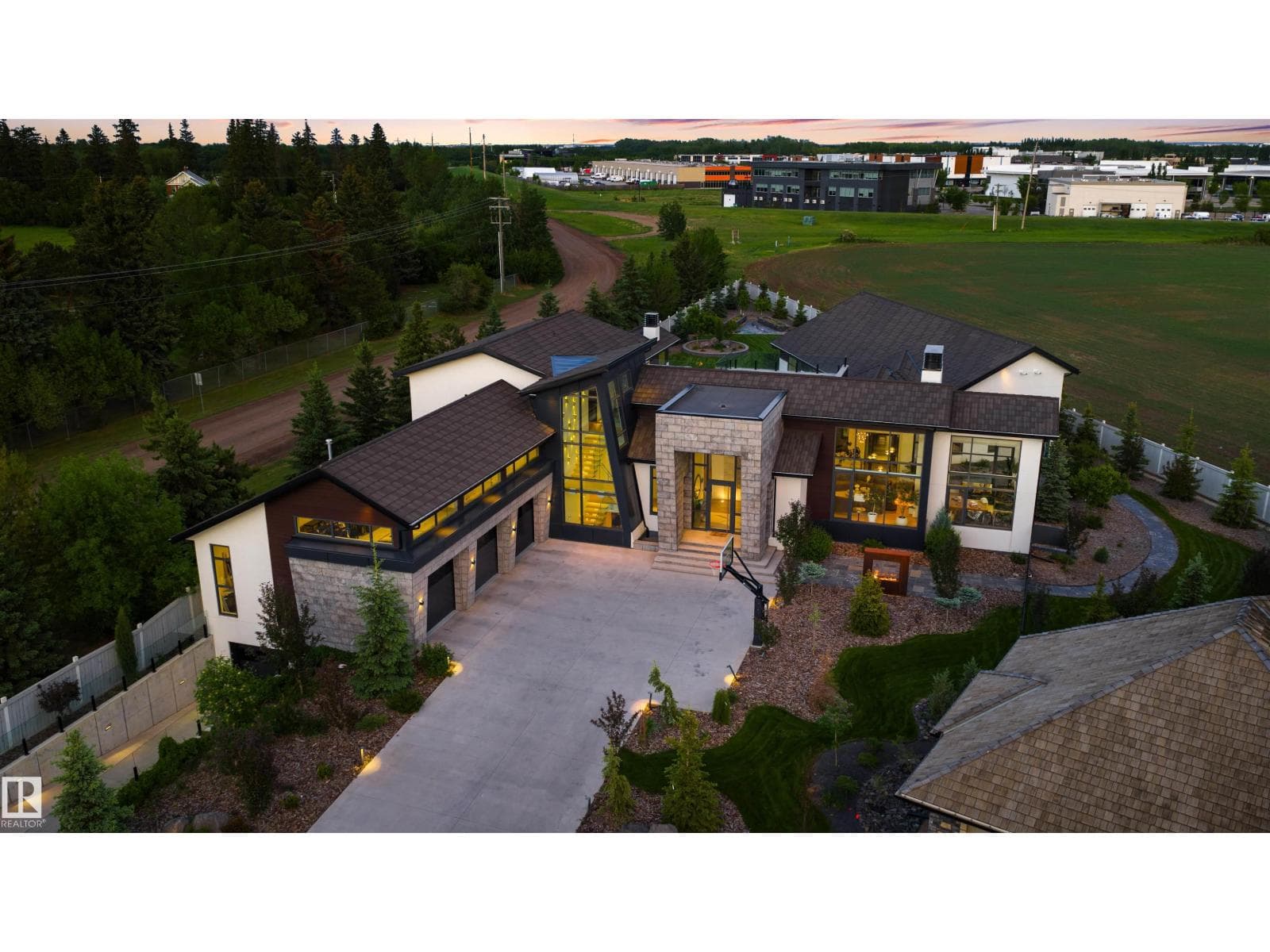 46 KINGSFORD CR — St. Albert, Alberta - Main photo