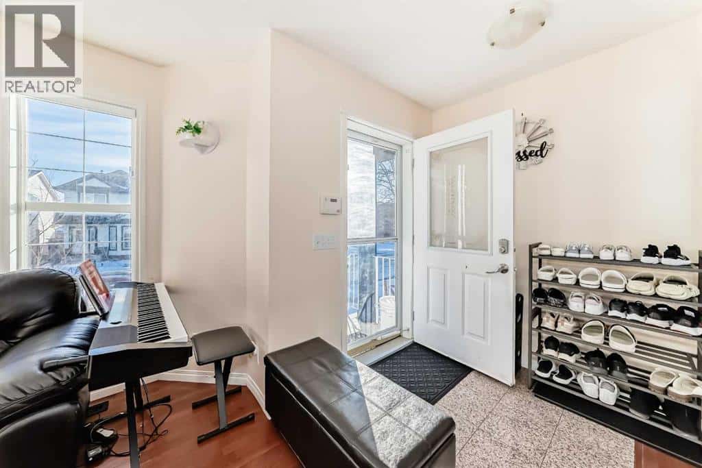 187 Taravista Street NE — Calgary, Alberta - Photo 5 of 50