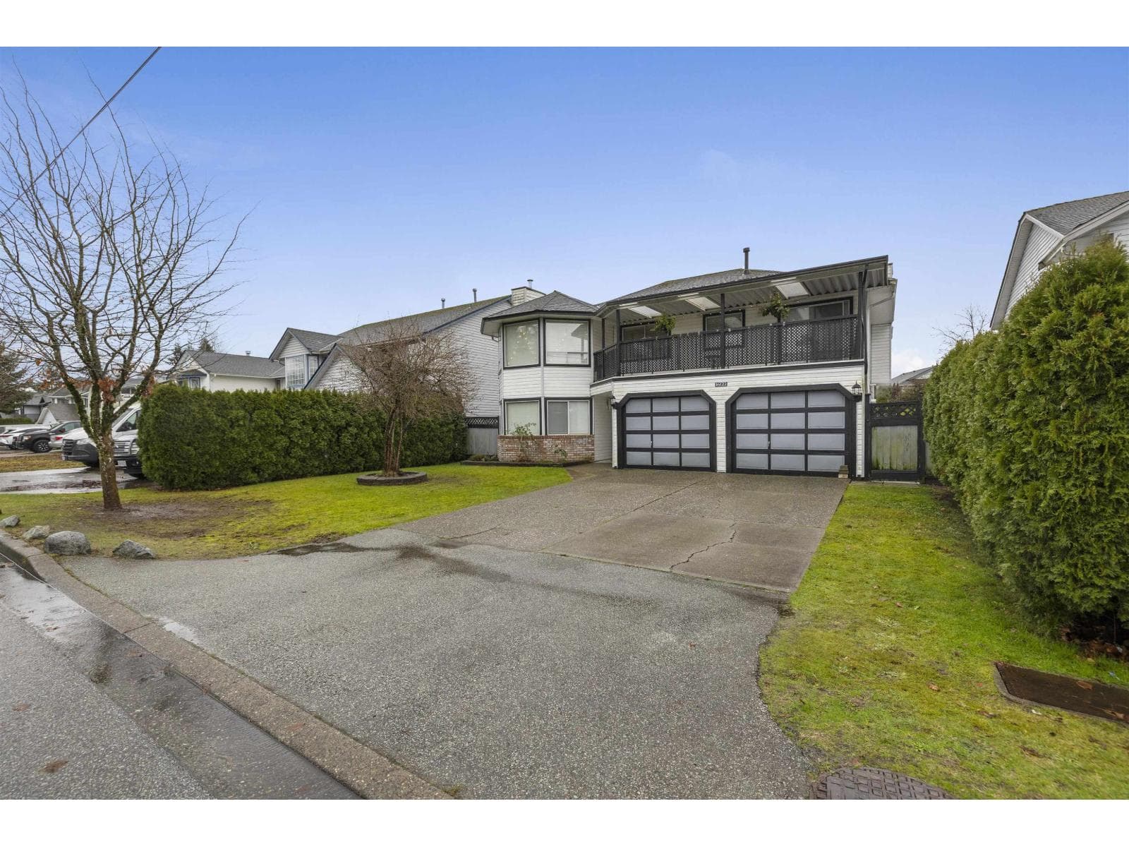 16122 92 AVENUE — Surrey, British Columbia - Main photo