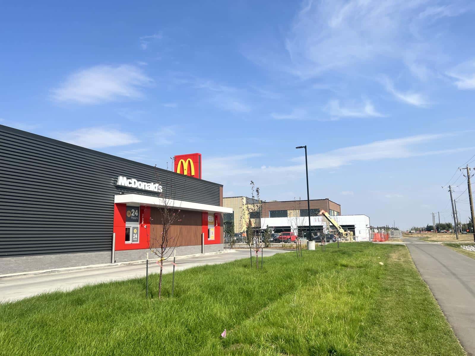 16715 71 Street — Edmonton - Photo 3 of 12