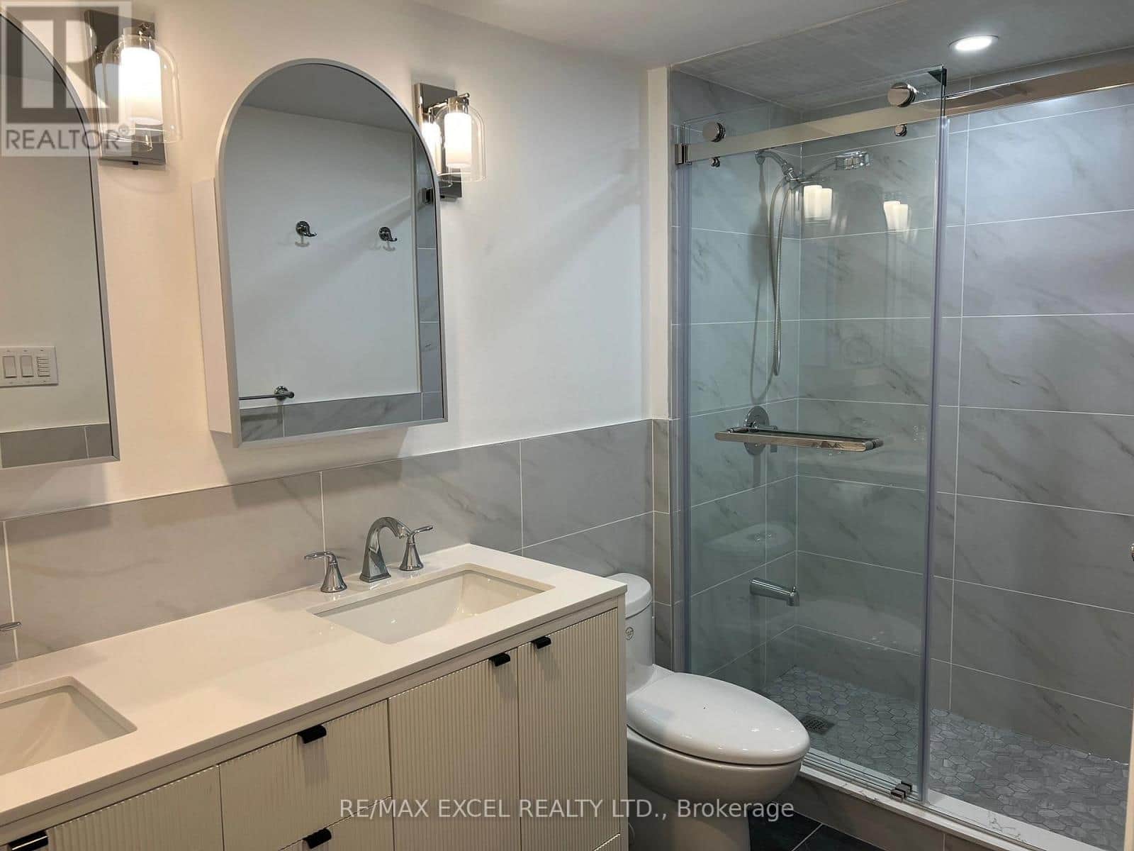 GROUND (UNIT B) - 53 HICKORYNUT DRIVE - Photo 4 of 16, Toronto (Pleasant View), Ontario