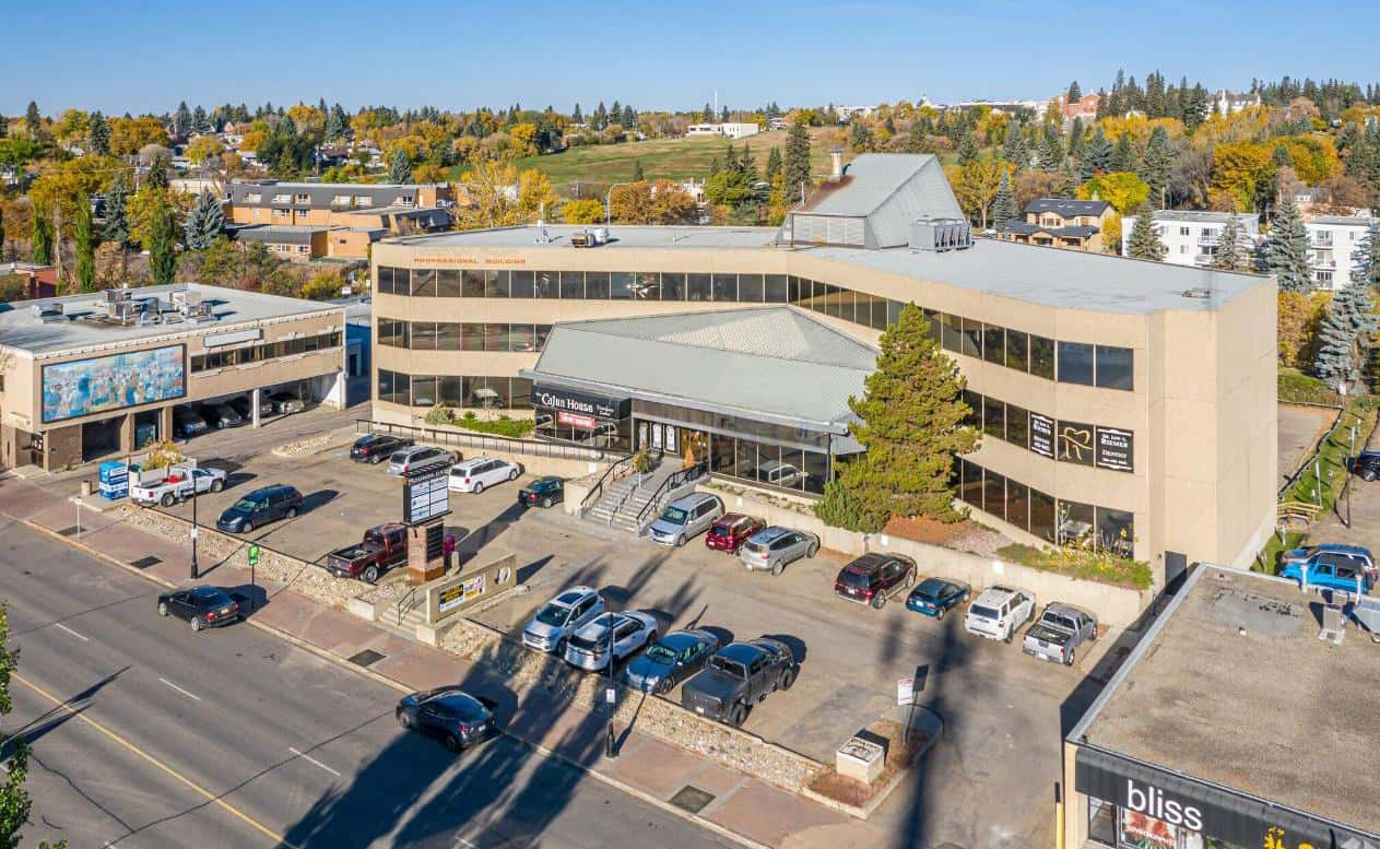 7 St. Anne Street — St. Albert - Photo 2 of 3