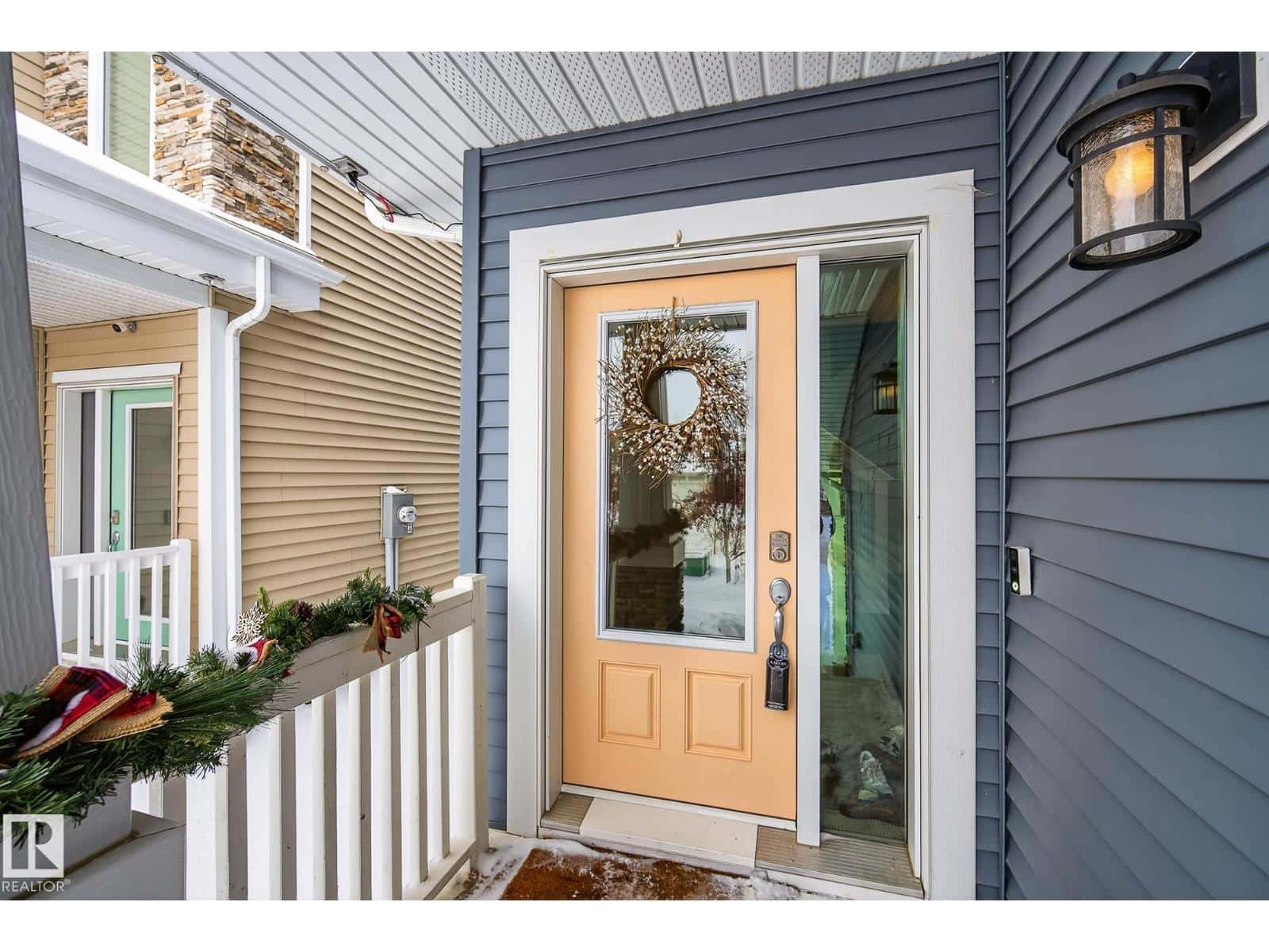 122 JOYAL WY — St. Albert, Alberta - Photo 4 of 73