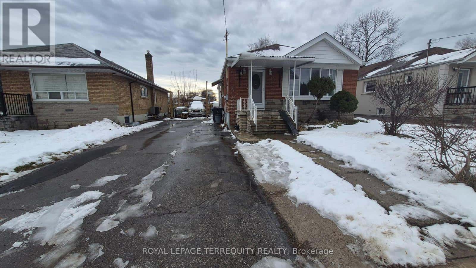 45 FORBES ROAD — Toronto (Dorset Park), Ontario - Photo 2 of 19