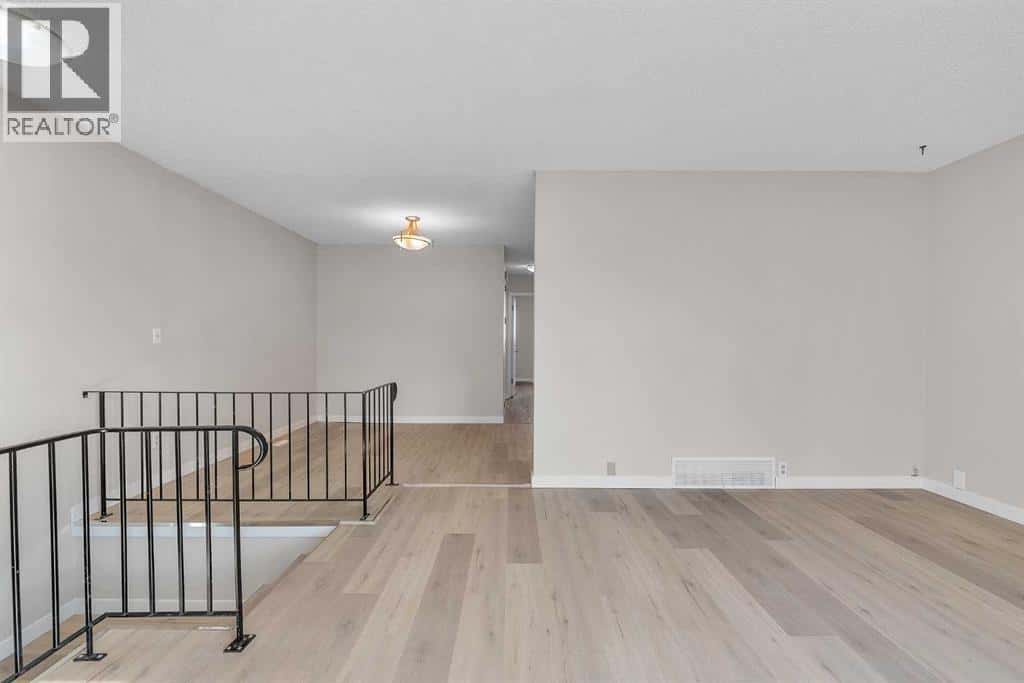 7840 21A Street SE — Calgary, Alberta - Photo 4 of 34