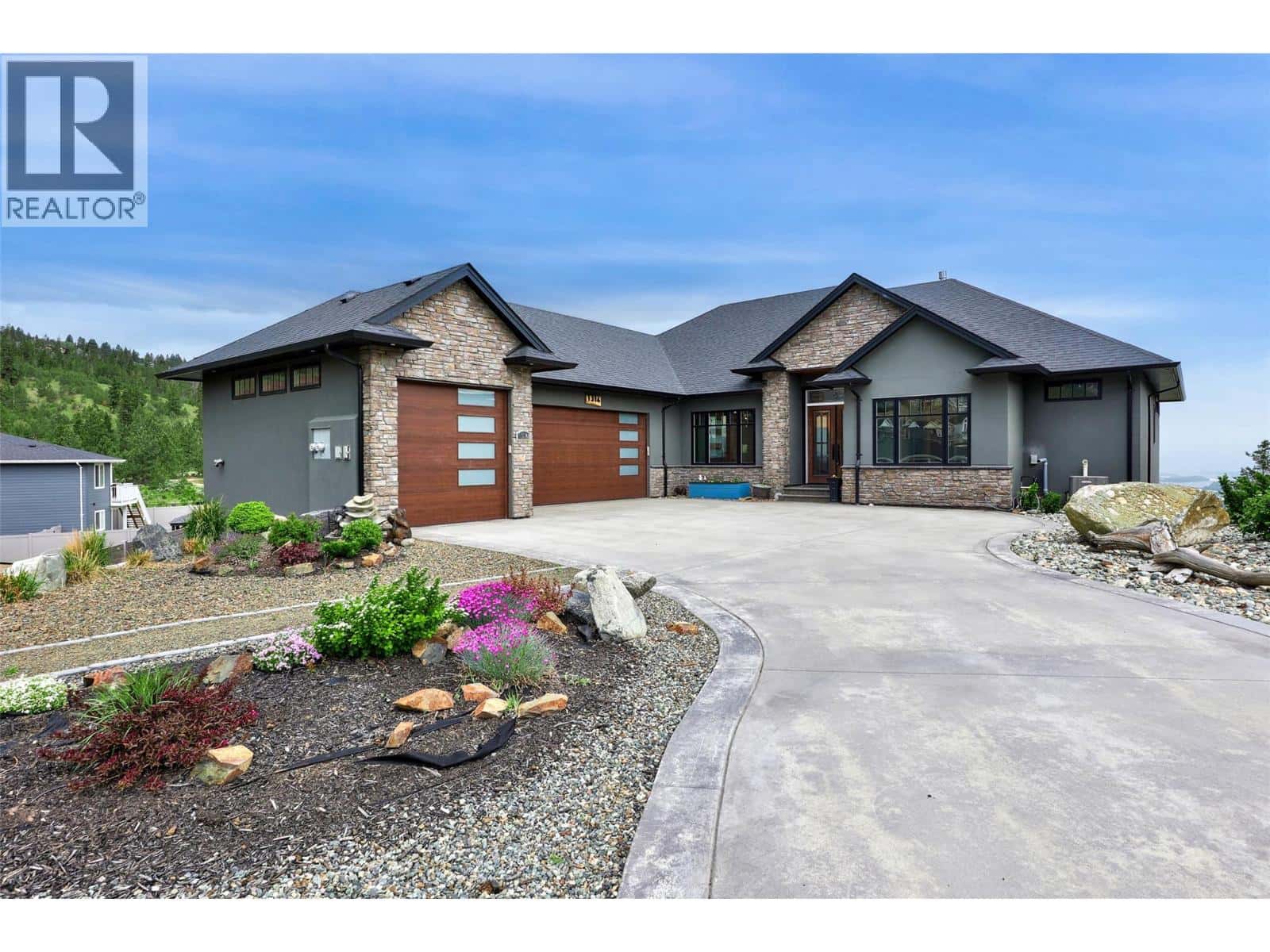 1314 MYRA Place — Kamloops, British Columbia - Photo 2 of 83