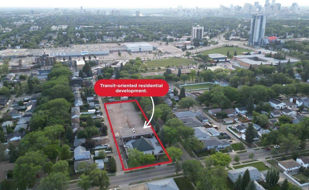 7907 86 Avenue — Edmonton - Photo 3 of 6