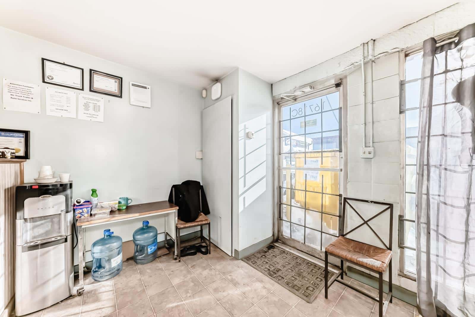 Edmonton — Edmonton - Photo 5 of 12