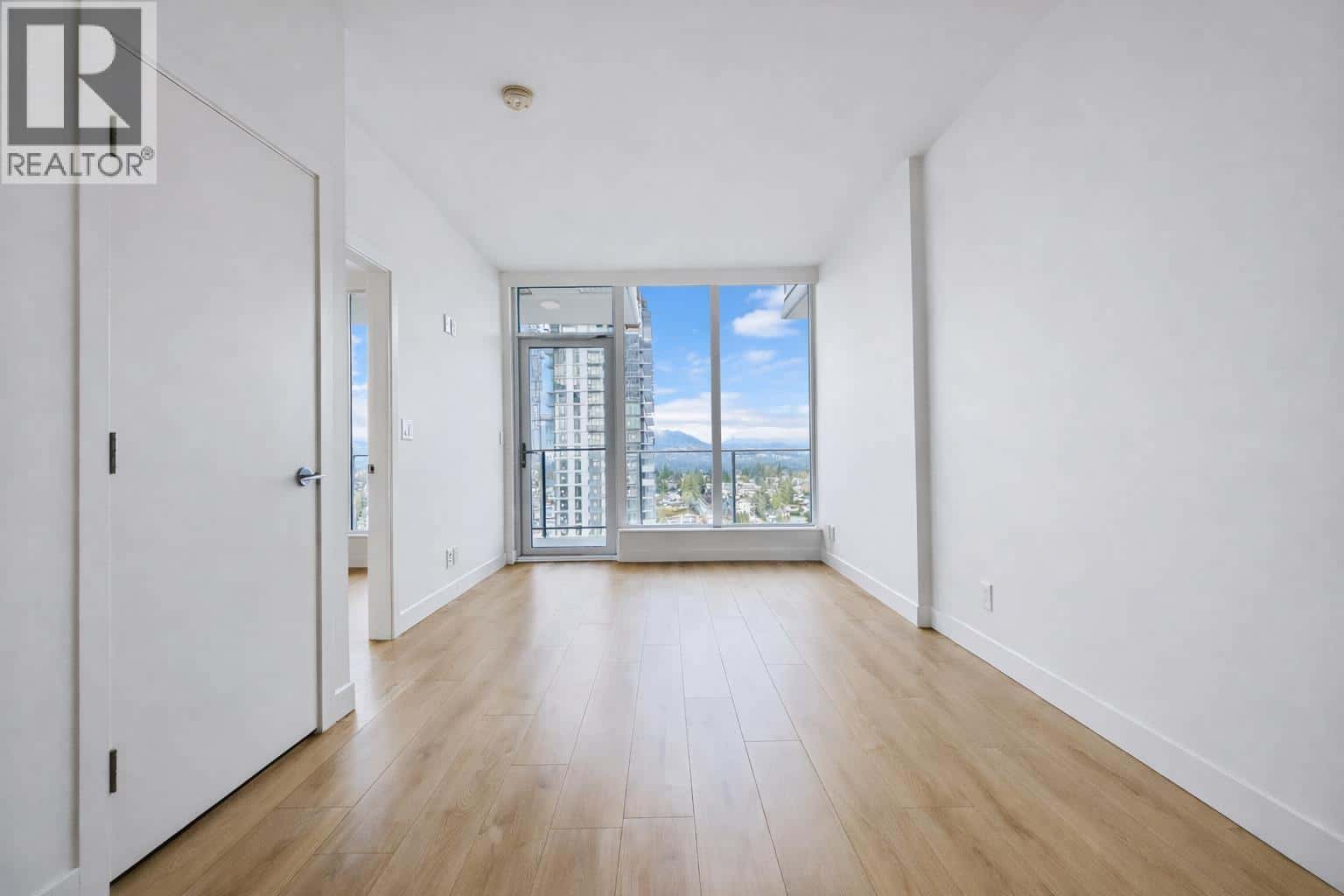 2605 567 CLARKE ROAD — Coquitlam, British Columbia - Photo 3 of 35