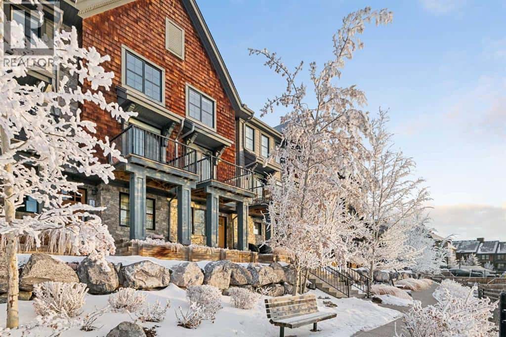 111 Ascot Point SW — Calgary, Alberta - Photo 3 of 40