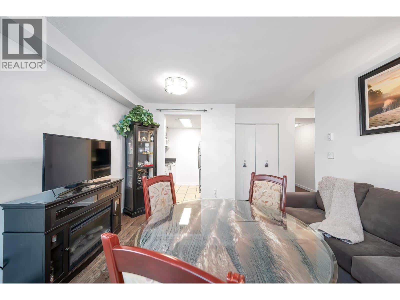 2303 1188 HOWE STREET — Vancouver, British Columbia - Photo 5 of 28