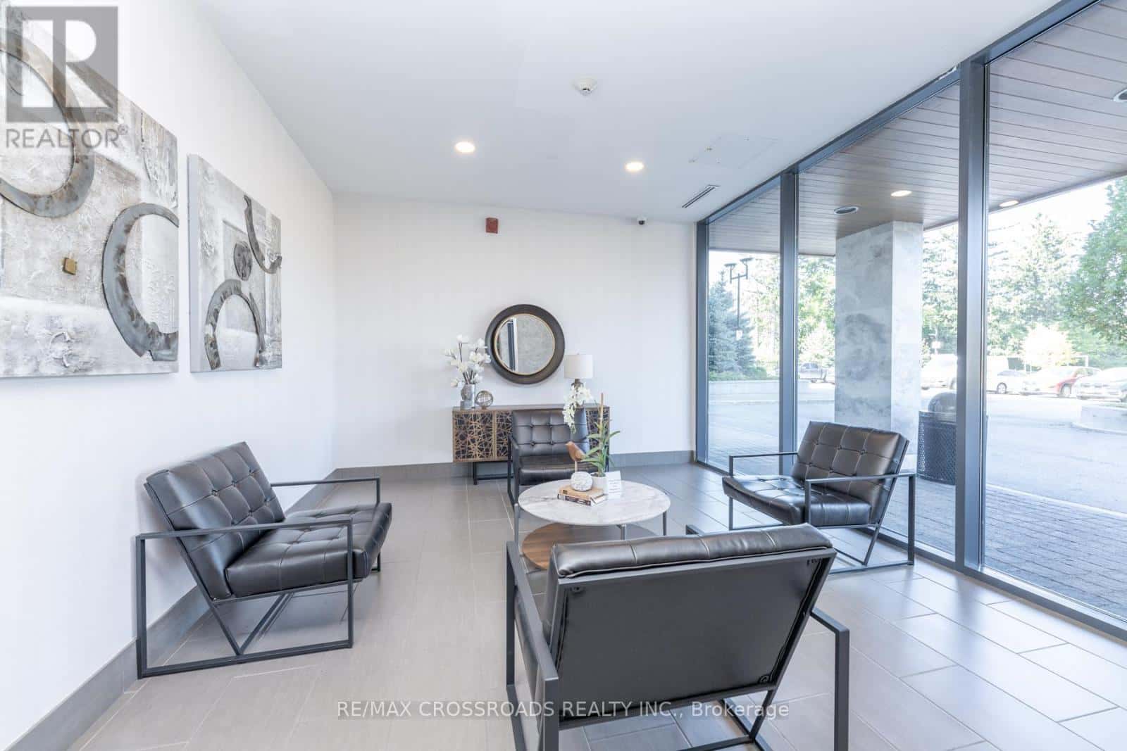 610 - 4700 HIGHWAY 7 RD — Vaughan (East Woodbridge), Ontario - Photo 5 of 28