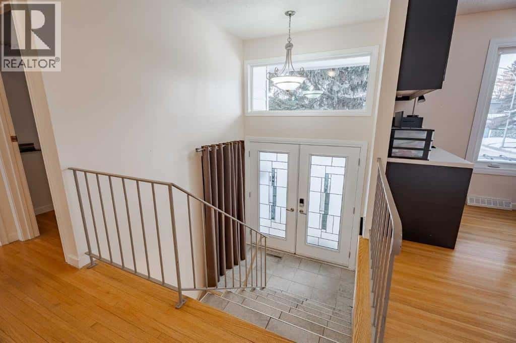 3335 Boulton Road NW — Calgary, Alberta - Photo 2 of 41